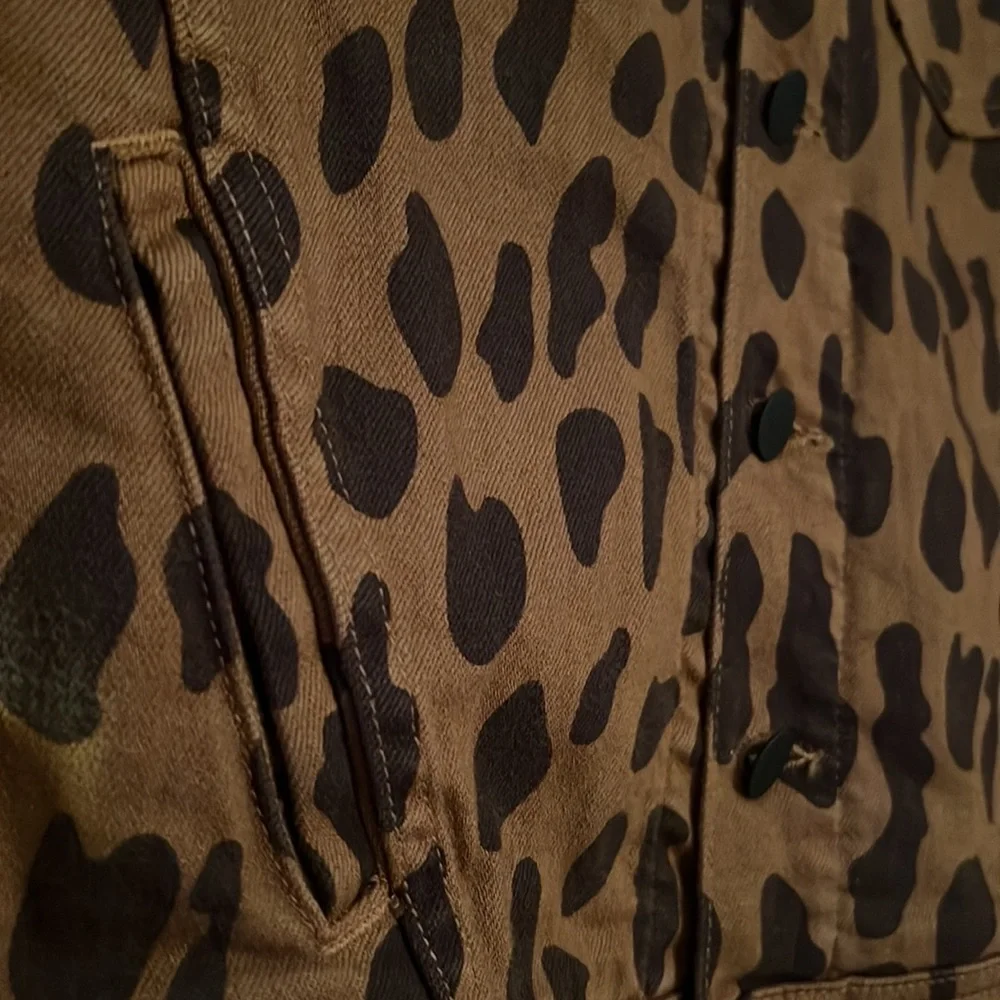 L’AGENCE CELINE CHEETAH PRINT DENIM JACKET - Picture 8 of 13